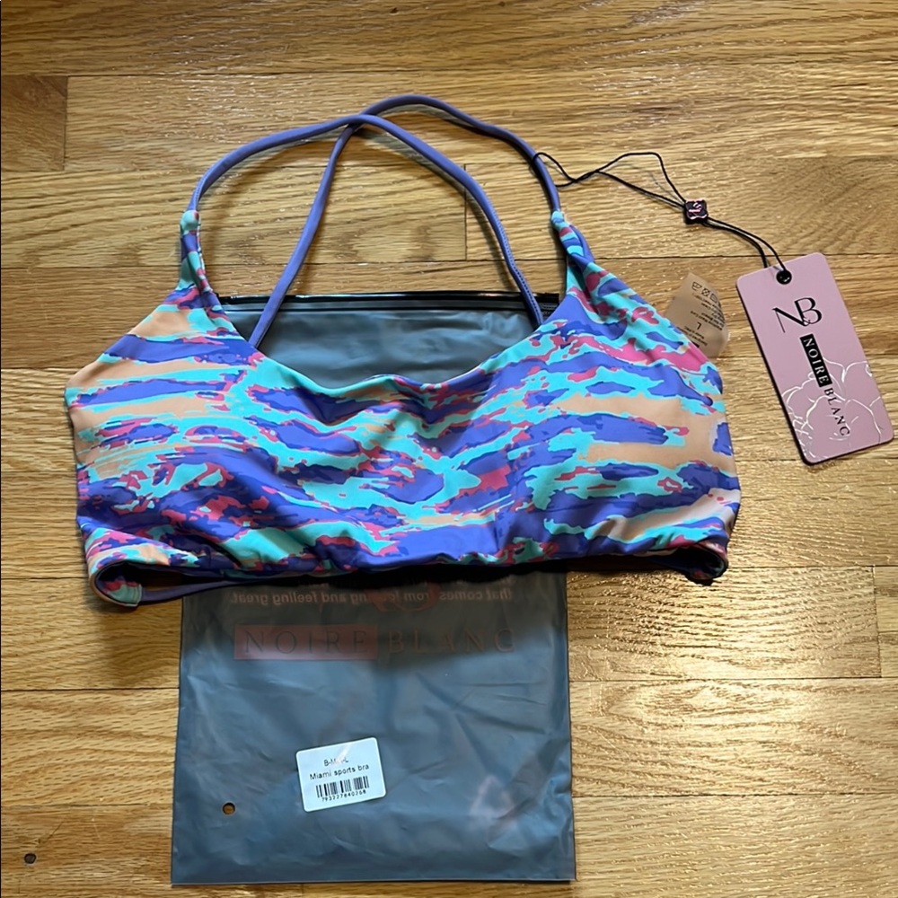 NWT Noire Blanc Miami Sports Bra size large